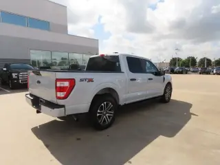 Ford F-150 2022 4x2 XL 4dr SuperCrew 5.5 ft. SB