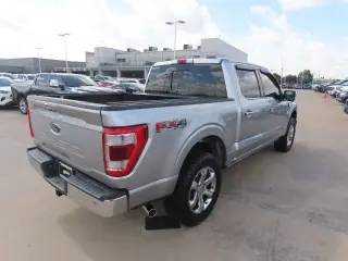 Ford F-150 2022 4x4 XL 4dr SuperCrew 5.5 ft. SB
