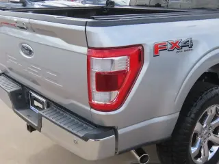 Ford F-150 2022 4x4 XL 4dr SuperCrew 5.5 ft. SB