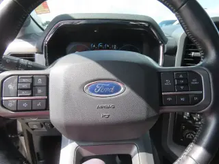 Ford F-150 2022 4x4 XL 4dr SuperCrew 5.5 ft. SB