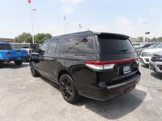 Lincoln Navigator L 2022 4x2 Reserve 4dr SUV
