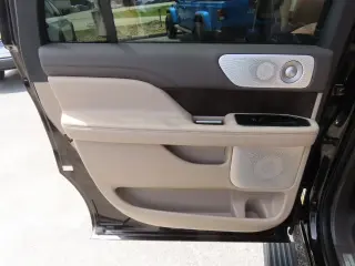 Lincoln Navigator L 2022 4x2 Reserve 4dr SUV