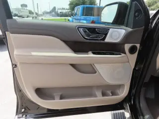 Lincoln Navigator L 2022 4x2 Reserve 4dr SUV