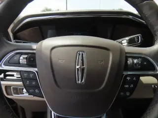 Lincoln Navigator L 2022 4x2 Reserve 4dr SUV