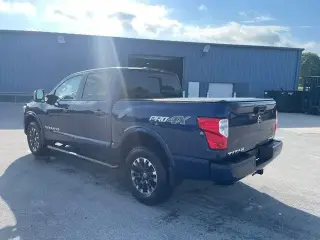 Nissan Titan 2018 4x4 S 4dr Crew Cab