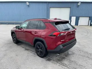 Toyota RAV4 2021 AWD XLE 4dr SUV