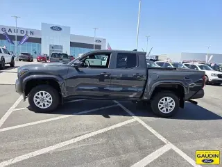Toyota Tacoma 2024 4x4 SR 4dr Double Cab 5.0 ft SB 8A