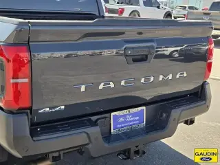 Toyota Tacoma 2024 4x4 SR 4dr Double Cab 5.0 ft SB 8A