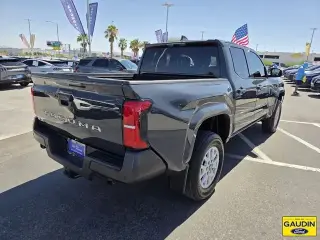 Toyota Tacoma 2024 4x4 SR 4dr Double Cab 5.0 ft SB 8A