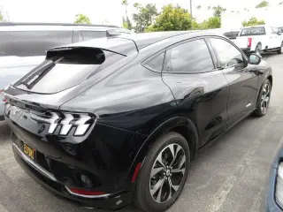 Ford Mustang Mach-E 2022 Premium 4dr SUV