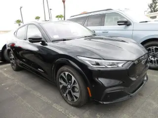 Ford Mustang Mach-E 2022 Premium 4dr SUV