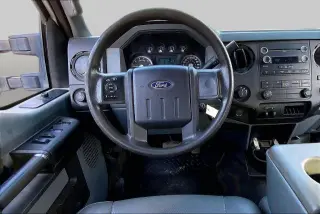 Ford F-250 Super Duty 2011 4x4 XLT 4dr Crew Cab 6.8 ft. SB Pickup