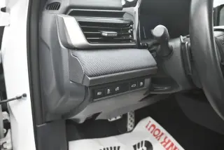Toyota Camry 2025 SE 4dr Sedan