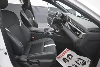 Toyota Camry 2025 SE 4dr Sedan