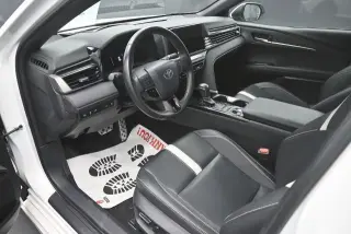 Toyota Camry 2025 SE 4dr Sedan
