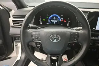 Toyota Camry 2025 SE 4dr Sedan