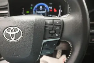 Toyota Camry 2025 SE 4dr Sedan