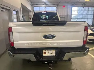 Ford F-350 Super Duty 2019 4x4 Platinum 4dr Crew Cab 8 ft. LB SRW Pickup
