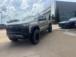 Chevrolet Colorado 2023 4x4 Trail Boss 4dr Crew Cab 5 ft. SB