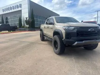 Chevrolet Colorado 2023 4x4 Trail Boss 4dr Crew Cab 5 ft. SB