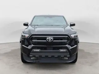 Toyota Tacoma 2024 4x4 SR5 4dr Double Cab 5.0 ft SB