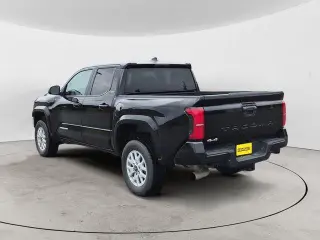 Toyota Tacoma 2024 4x4 SR5 4dr Double Cab 5.0 ft SB