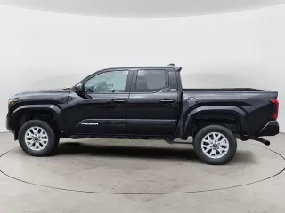 Toyota Tacoma 2024 4x4 SR5 4dr Double Cab 5.0 ft SB