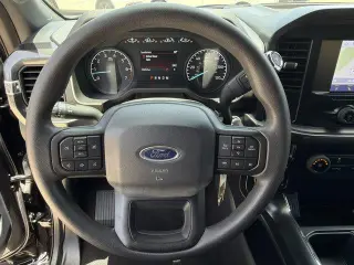Ford F-150 2023 4x4 XL 4dr SuperCrew 5.5 ft. SB