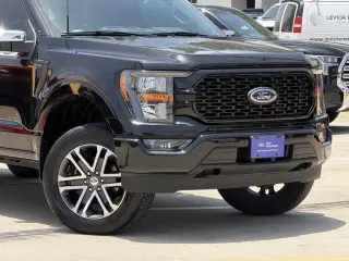 Ford F-150 2023 4x4 XL 4dr SuperCrew 5.5 ft. SB