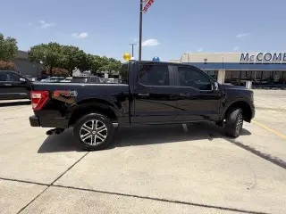 Ford F-150 2023 4x4 XL 4dr SuperCrew 5.5 ft. SB