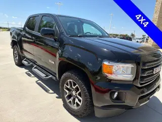 GMC Canyon 2020 4x4 All Terrain 4dr Crew Cab 5 ft. SB (Cloth)