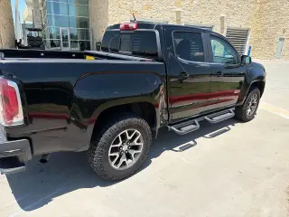GMC Canyon 2020 4x4 All Terrain 4dr Crew Cab 5 ft. SB (Cloth)