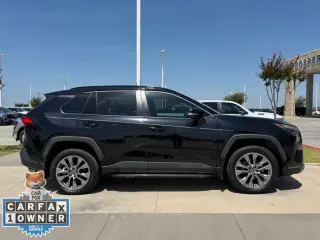 Toyota RAV4 2023 XLE Premium 4dr SUV