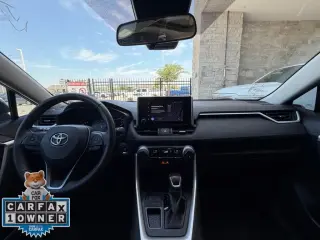 Toyota RAV4 2023 XLE Premium 4dr SUV