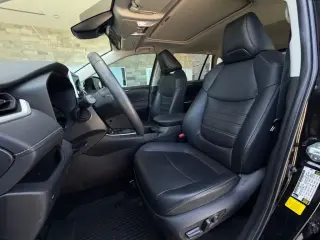 Toyota RAV4 2023 XLE Premium 4dr SUV