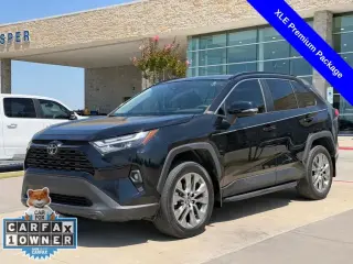 Toyota RAV4 2023 XLE Premium 4dr SUV
