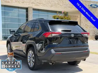 Toyota RAV4 2023 XLE Premium 4dr SUV