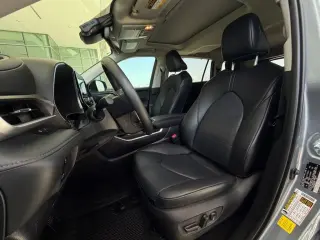 Toyota Highlander 2024 LE 4dr SUV