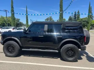 Ford Bronco 2021 4x4 Base 4dr SUV