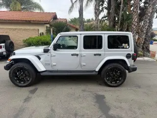 Jeep Wrangler 2023 4x4 High Altitude 4xe 4dr SUV