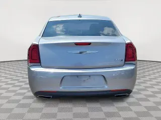 Chrysler 300 2016 S Alloy Edition 4dr Sedan