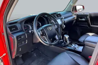 Toyota 4Runner 2018 4x4 SR5 4dr SUV