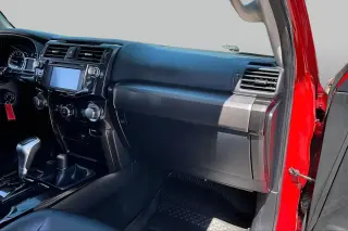 Toyota 4Runner 2018 4x4 SR5 4dr SUV