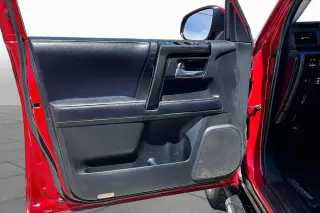 Toyota 4Runner 2018 4x4 SR5 4dr SUV