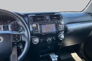 Toyota 4Runner 2018 4x4 SR5 4dr SUV