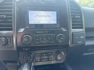 Ford F-150 2018 4x4 XLT 4dr SuperCrew 5.5 ft. SB