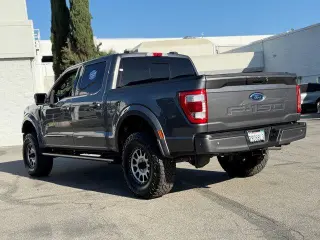 Ford F-150 2022 4x4 Lariat 4dr SuperCrew 5.5 ft. SB