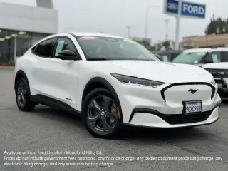 Ford Mustang Mach-E 2023 AWD Select 4dr SUV