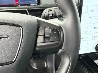 Ford Mustang Mach-E 2023 AWD Select 4dr SUV