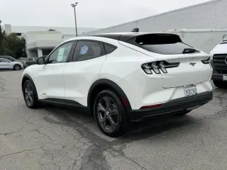 Ford Mustang Mach-E 2023 AWD Select 4dr SUV
